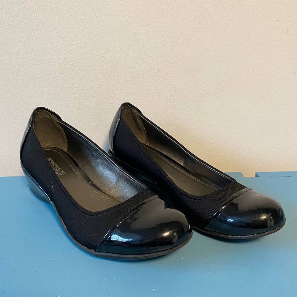 🎉5/$30 - Black patent lifted flats